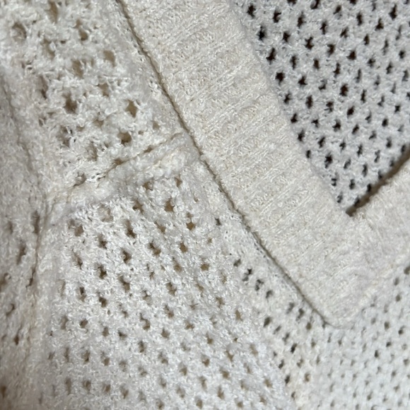 AERIE | Open Knit V Neck Sweater in Toasted Coconut | Large - Picture 4 of 8